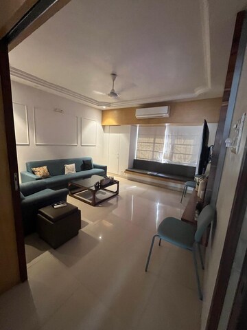 Team Area in 2 BHK Apartment at Bharati Niwas, Santacruz West – for Sale