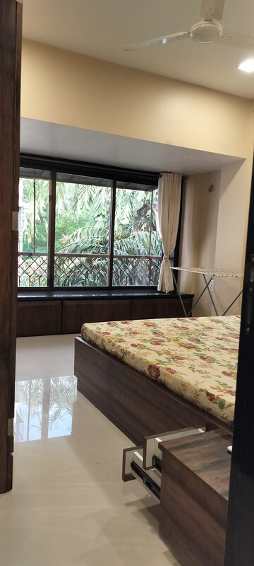 1 BHK Apartment For Rent in Mudheshwari CHS, Khar West