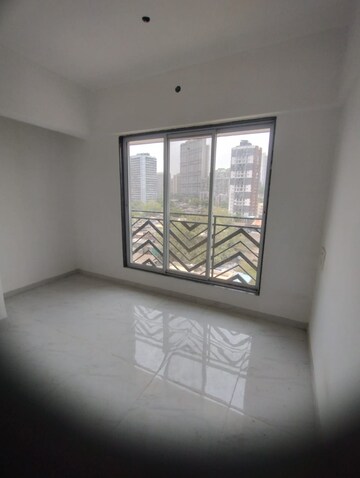 Room in 2 BHK Apartment at Rishab Jay Sarang, Malad East – for Rent