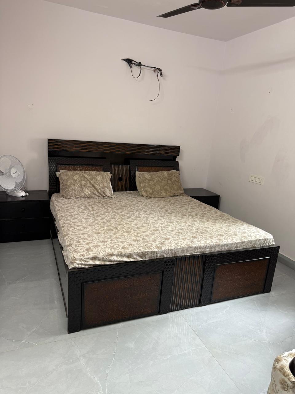 1 RkBuilder Floor For Rent in Sector 18