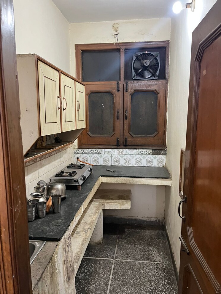 Kitchen, sector 18 1 RK 400 Sq.Ft. Builder Floor In Sector 18 Chandigarh 8800851