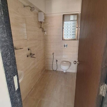 Bathroom in 1 BHK Apartment at Sunflower Apartment Mulund East, Lic Housing Colony – for Sale