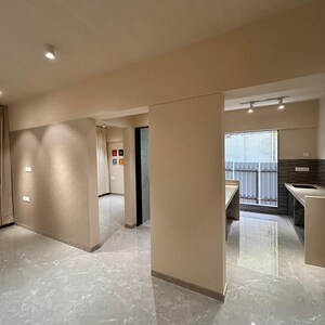 Room in 1 BHK Apartment at Sunflower Apartment Mulund East, Lic Housing Colony – for Sale