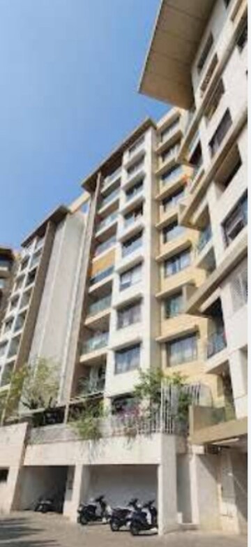 2 BHK Apartment For Rent in Kalthe House, Andheri West