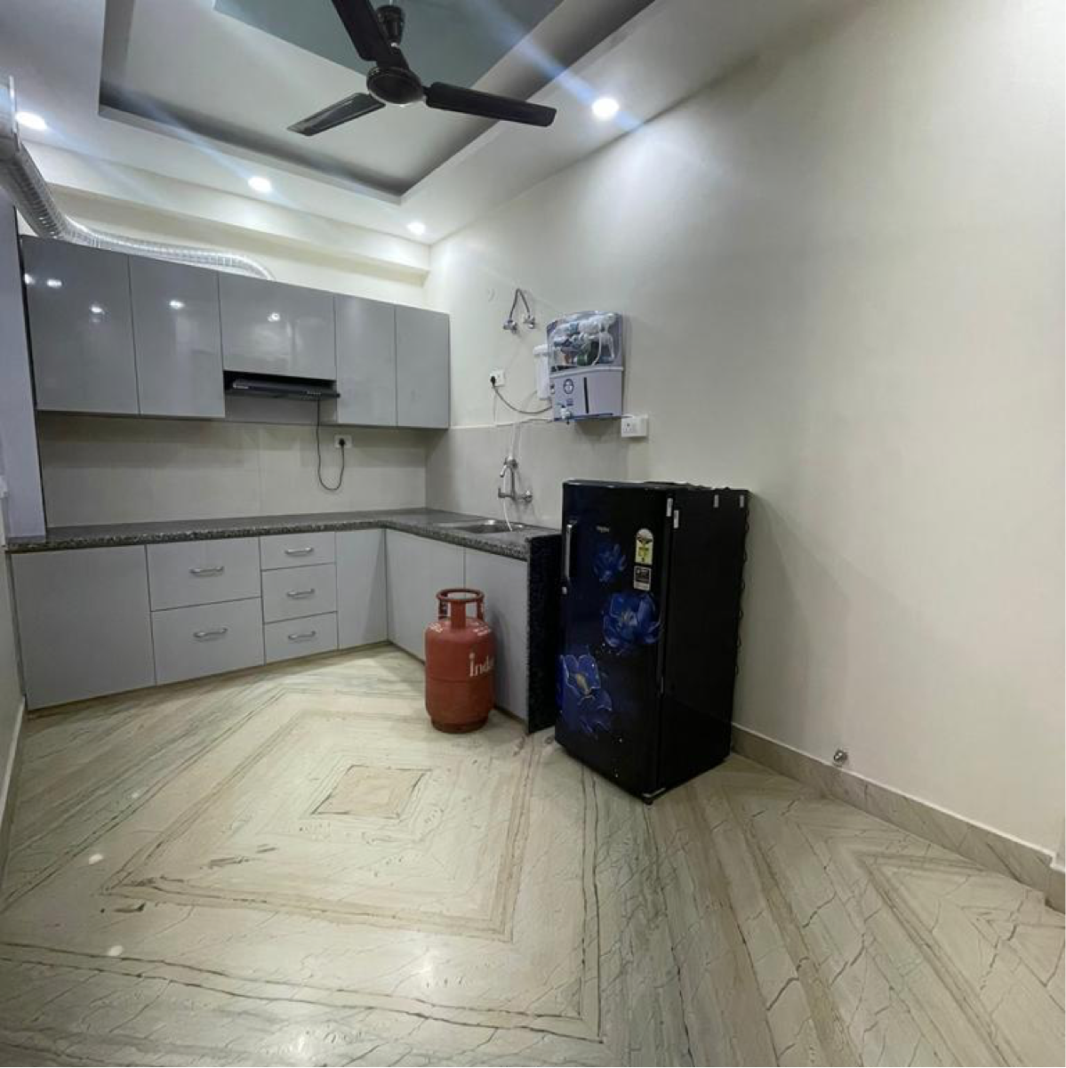 2 BHK Apartment For Rent in Ansal Executive Residency