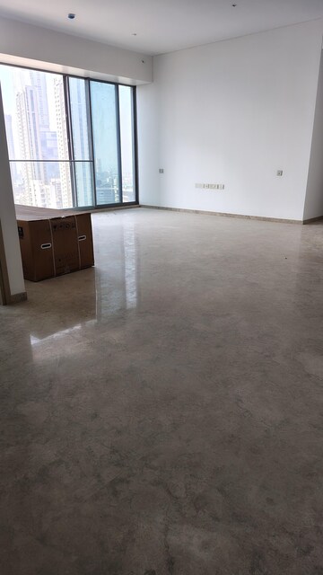 Room in 4 BHK Apartment at Rustomjee Crown, Prabhadevi – for Rent