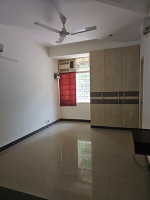 Room in 3 BHK Apartment at Sector 23 Dwarka – for Sale