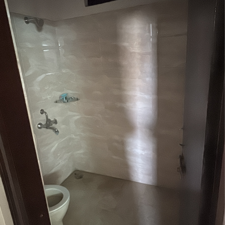 Bathroom, ansal-plaza-gurgaon 2 Bedroom 696 Sq.Ft. Apartment In Palam Vihar Gurgaon 8800917