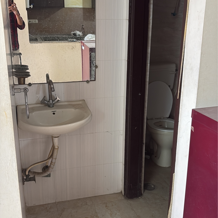 Bathroom, ansal-plaza-gurgaon 2 Bedroom 696 Sq.Ft. Apartment In Palam Vihar Gurgaon 8800917