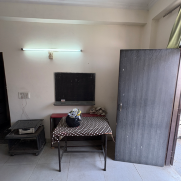 Living Room in 2 BHK Apartment at Ansal Plaza Gurgaon, Palam Vihar – for Rent