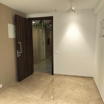 Room in 1 BHK Apartment at Hiranandani Regent Hill, Powai – for Rent