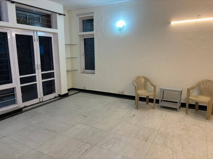 Room, nirvana-courtyard 3.5 Bedroom 3000 Sq.Ft. Villa In Sector 50 Gurgaon 8800941