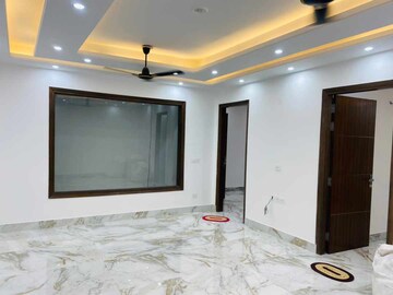 Room in 2 BHK Builder Floor at Kishangarh – for Rent