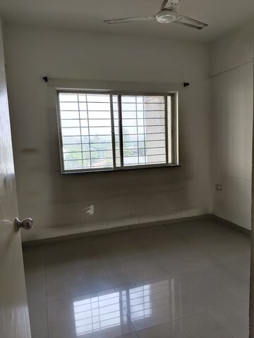 Room in 2 BHK Apartment at Aishwaryam Ventures, Pimpri Chinchwad Pcmc – for Rent