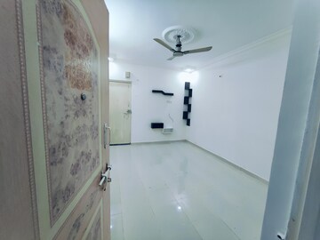 Room in 2 BHK Apartment at Svasti Chandrasuman Dhanori, Dhanori – for Rent