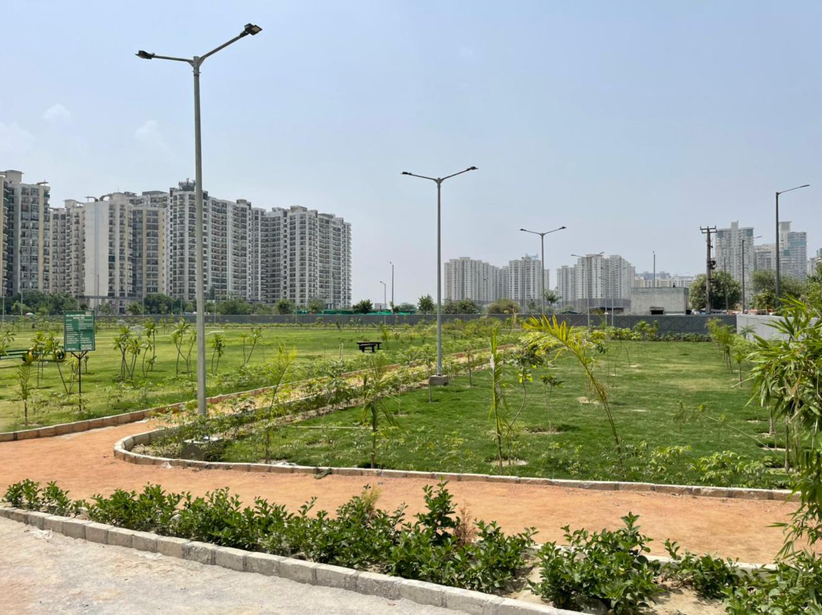 Plot For Sale in Sector 4