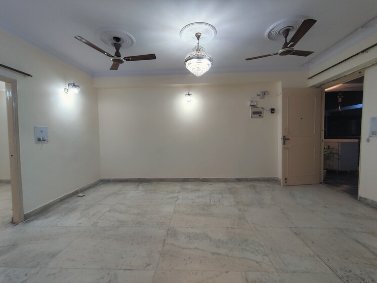 Living Room, gaurs-galaxy 2 Bedroom 1000 Sq.Ft. Apartment In Vaishali Sector 5 Ghaziabad 8801023