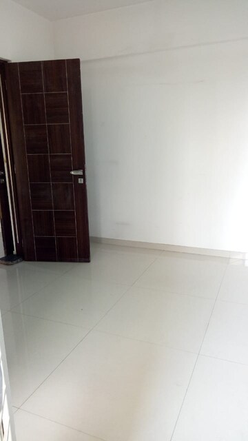 Room in 2 BHK Apartment at Essen Aishwaryam Comfort Phase-I, Akurdi – for Rent
