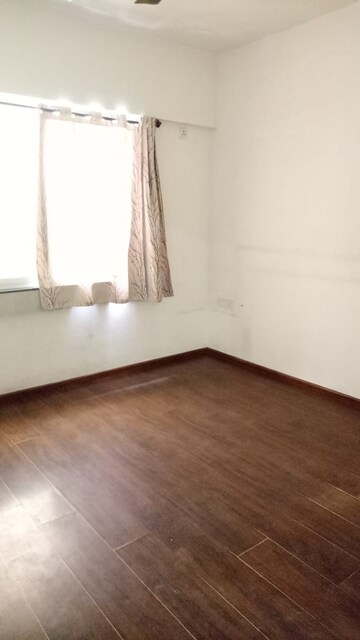 Room in 2 BHK Apartment at Essen Aishwaryam Comfort Phase-I, Akurdi – for Rent