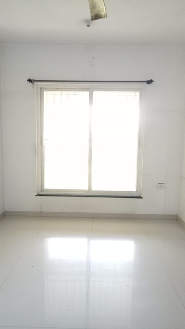 Room in 2 BHK Apartment at Essen Aishwaryam Comfort Phase-I, Akurdi – for Rent