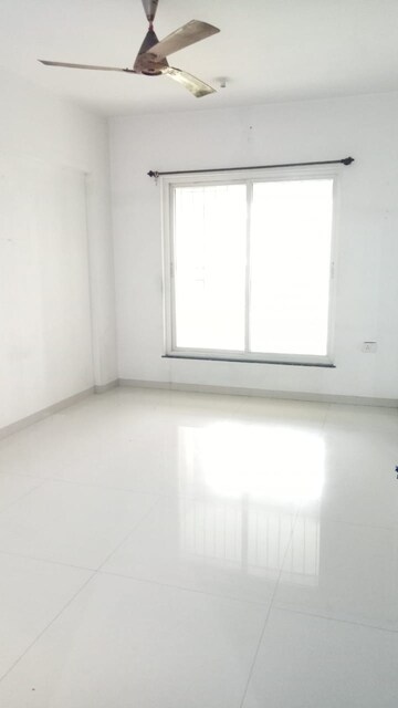 Room in 2 BHK Apartment at Essen Aishwaryam Comfort Phase-I, Akurdi – for Rent