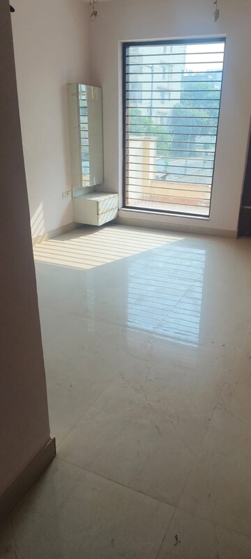 Room in 5 BHK Villa at BPTP Park Elite Premium, Sector 84 – for Sale