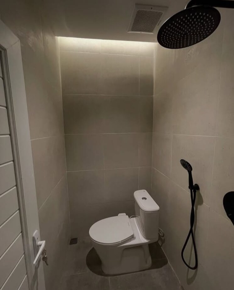 Bathroom, sector 29 2.5 Bedroom 2250 Sq.Ft. Builder Floor In Sector 29 Faridabad 8800993