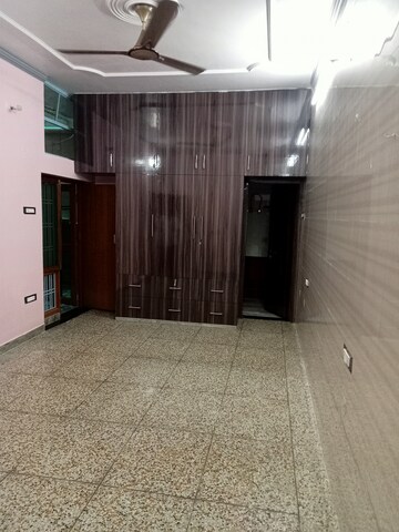 Building Lobby in 2 BHK Builder Floor at R Square Gomti Nagar, Gomti Nagar – for Rent