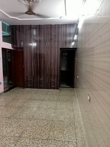 Room in 2 BHK Builder Floor at R Square Gomti Nagar, Gomti Nagar – for Rent