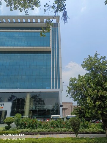  Office Space For Rent in Gomti Nagar