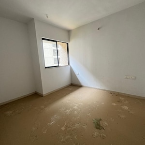 Room in 2 BHK Apartment at Lodha Downtown, Taloja Bypass Road – for Sale