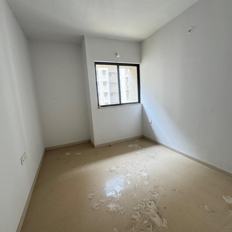 Room, lodha-downtown 2 Bedroom 650 Sq.Ft. Apartment In Taloja Bypass Road Thane 8801029