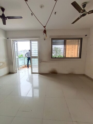 Room in 1 BHK Apartment at Sonigara Laurel, Wakad – for Rent