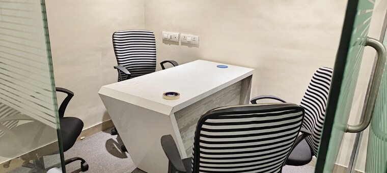 Team Area, laxmi-business-park Commercial Office Space 800 Sq.Ft. In Oshiwara Mumbai 8801030