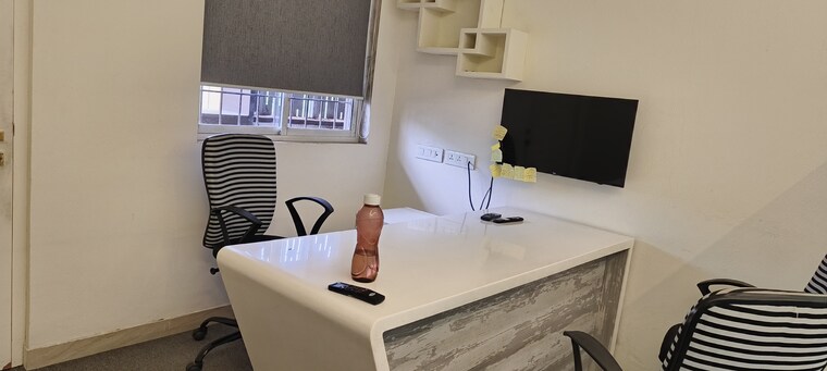 Team Area, laxmi-business-park Commercial Office Space 800 Sq.Ft. In Oshiwara Mumbai 8801030