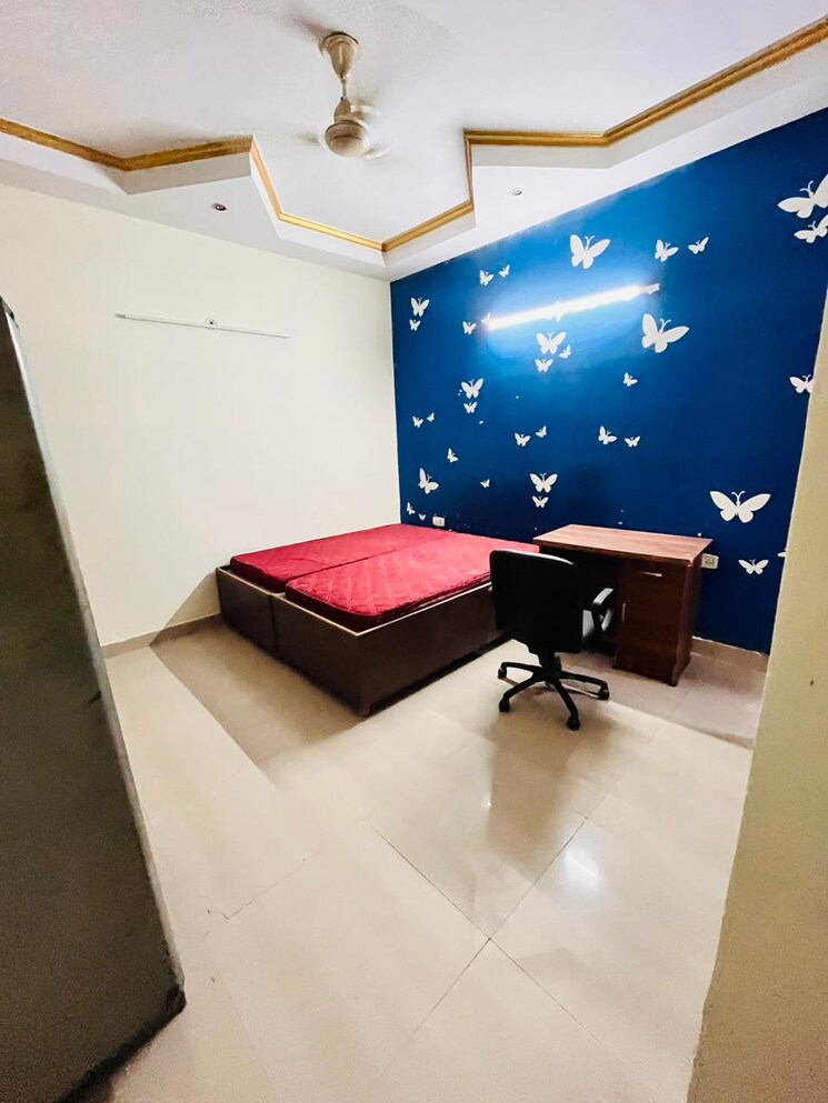 Master Bedroom, niti khand Pg For Girls In Niti Khand 8801059
