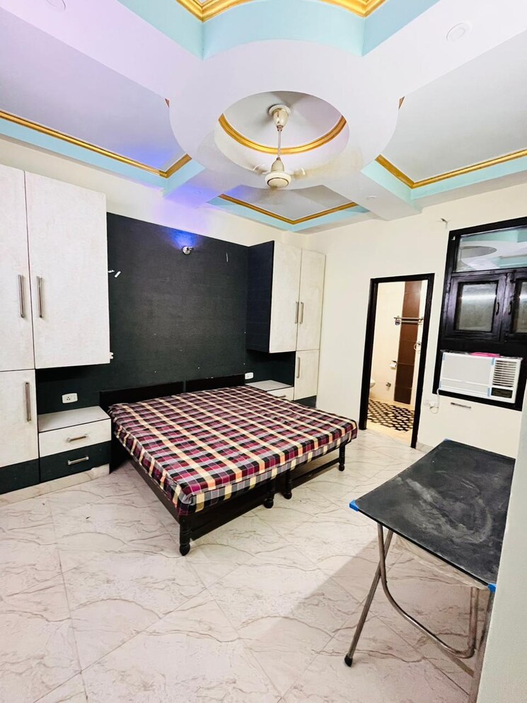 Bedroom, niti khand Pg For Girls In Niti Khand 8801059