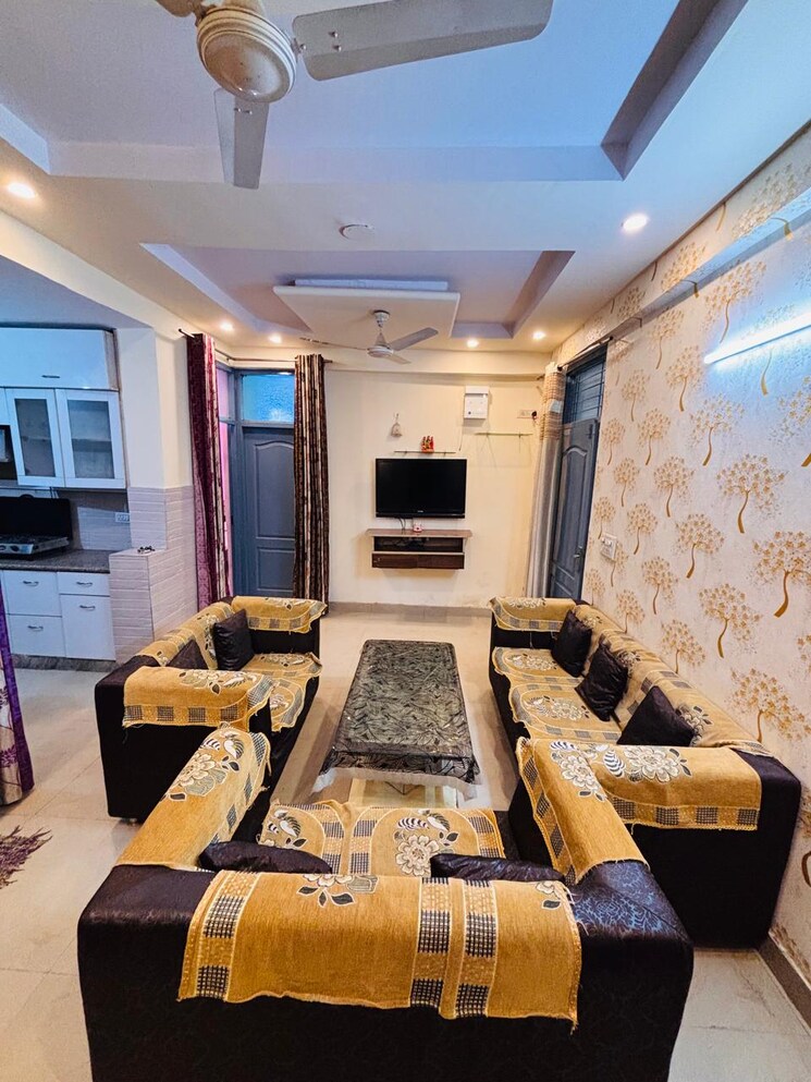 Living Room, niti khand Pg For Girls In Niti Khand 8801059