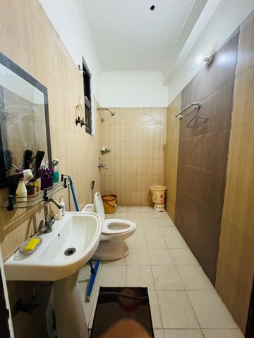 Master Bedroom in  Pg at Niti Khand – for Rent