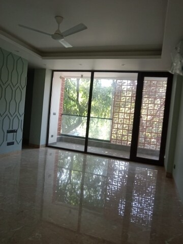 Room in 4 BHK Penthouse at New Friends Colony – for Rent