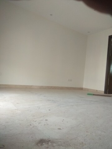 Room in 4 BHK Penthouse at New Friends Colony – for Rent
