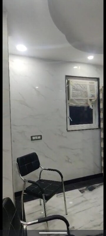 Room in 1 RK Builder Floor at West Patel Nagar – for Rent