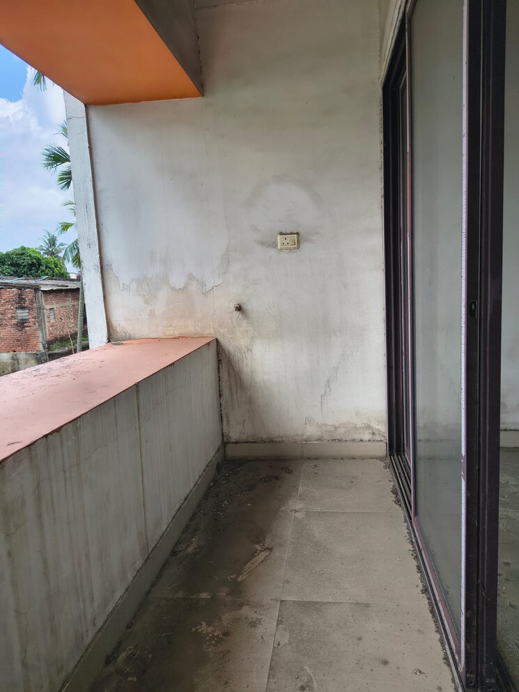 Balcony, capricorn-jewels 3 Bedroom 1575 Sq.Ft. Apartment In New Alipore Kolkata 8801054