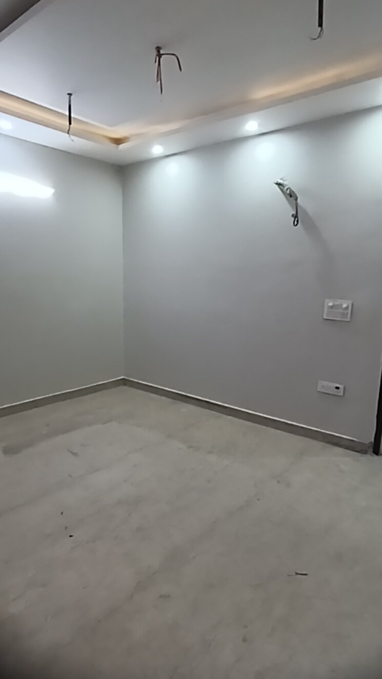 Room, ashok nagar 2.5 Bedroom 900 Sq.Ft. Builder Floor In Ashok Nagar Delhi 8801077