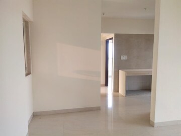Room in 1 BHK Apartment at JP Eminence, Andheri West – for Rent
