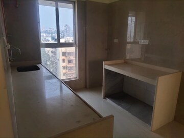 Room in 1 BHK Apartment at JP Eminence, Andheri West – for Rent