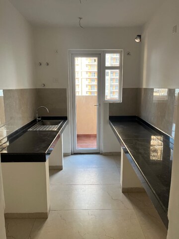 Kitchen in 2 BHK Builder Floor at Gomti Nagar – for Rent