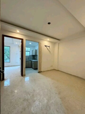 Room in 1 BHK Builder Floor at Saket – for Rent