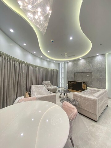 Team Area in 3 BHK Apartment at Lodha World View, Worli – for Rent