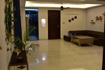 Master Bedroom in 4 BHK Builder Floor at Green Fields Colony – for Rent